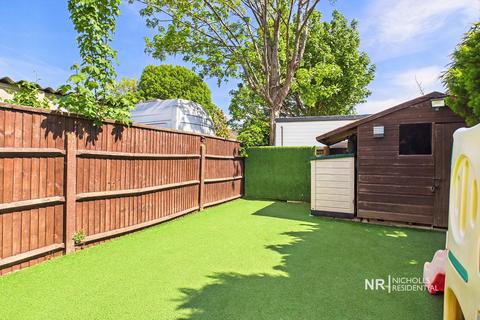 2 bedroom maisonette for sale, West Ewell KT19