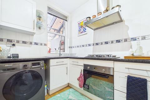 3 bedroom terraced house to rent, Clegg Road, Southsea, PO4