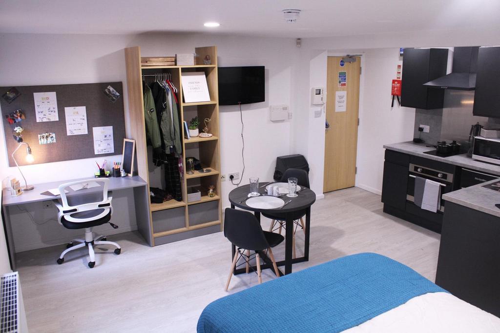 Jarrom Street, Leicester LE2 – další