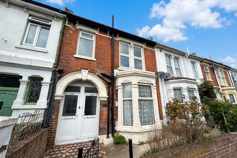 2 bedroom flat to rent, Francis Avenue, Southsea, PO4