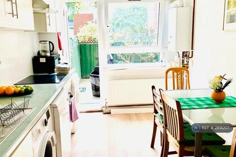 4 bedroom maisonette to rent, Earlsferry Way, London, N1