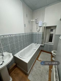 1 bedroom in a house share to rent, Plodder Lane, Farnworth, Bolton, BL4