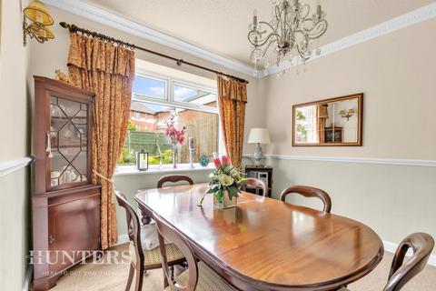 3 bedroom semi-detached house for sale, Green Lane, Oldham