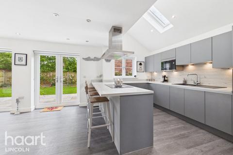 3 bedroom barn conversion for sale, St Peters Court, Newton-on-Trent