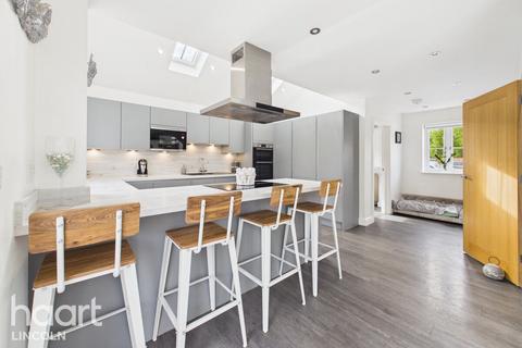 3 bedroom barn conversion for sale, St Peters Court, Newton-on-Trent