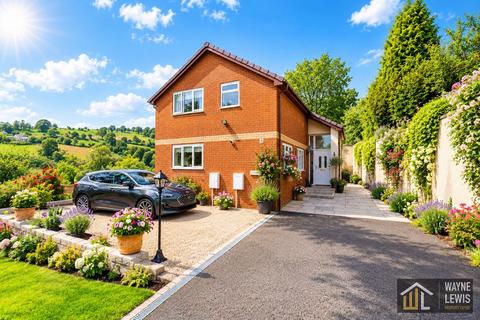 3 bedroom detached house for sale, Hill View Drive, Bedlinog, Treharris, CF46 6TQ