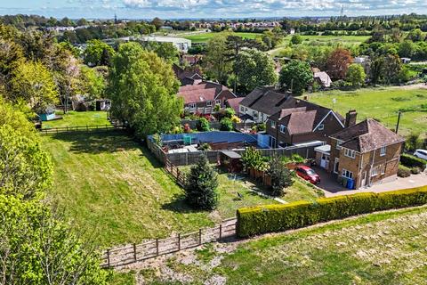 2 bedroom detached house for sale, Chestnut Street, Borden, Sittingbourne, Kent, ME9 8DD