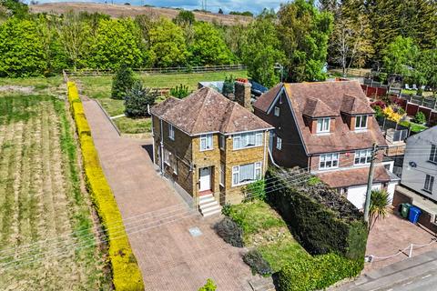 2 bedroom detached house for sale, Chestnut Street, Borden, Sittingbourne, Kent, ME9 8DD