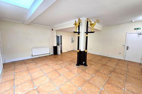 4 bedroom flat to rent, Clarence Street, Gloucester, GL1