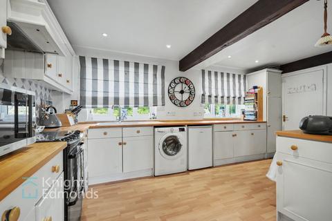 5 bedroom barn conversion for sale, Laddingford, Manor Farm, ME18