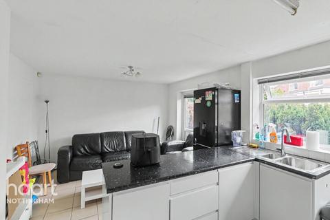 4 bedroom detached house to rent, Ingham Grove, NOTTINGHAM