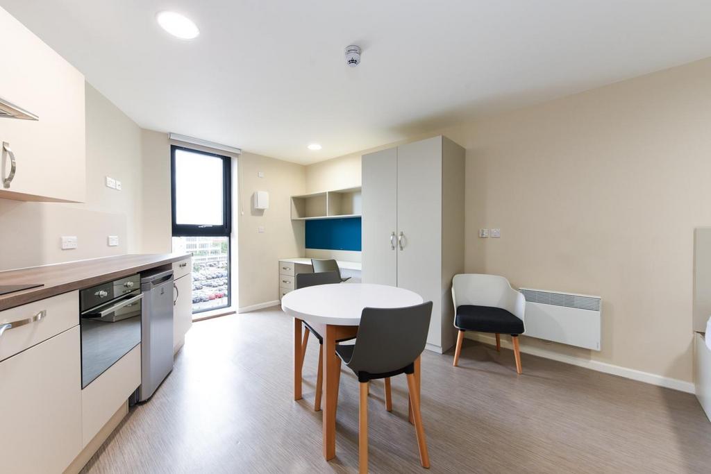Apartment in Bournemouth - View 3