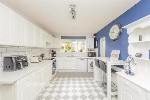 3 bedroom detached house for sale, Prince Charles Avenue, Chatham ME5