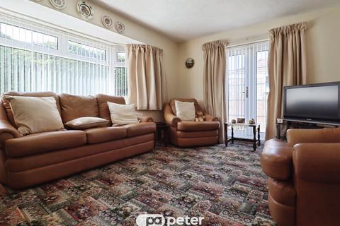 2 bedroom semi-detached house for sale, Carisbrooke Way, Cardiff