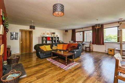 4 bedroom detached house for sale, Town Street, Treswell, RETFORD