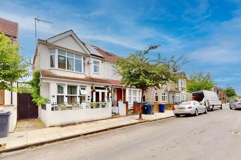 Church Avenue, Southall, UB2