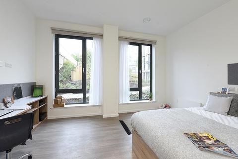 Studio to rent, Saint James Road, Glasgow G4