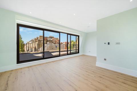 2 bedroom flat to rent, Sinclair Road, London, W14