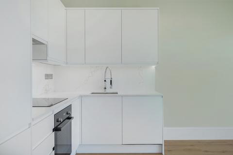 2 bedroom flat to rent, Sinclair Road, London, W14