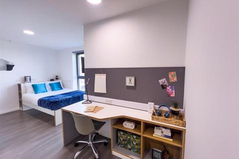 Studio to rent, North Hanover Street, Glasgow G4