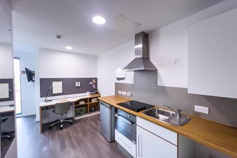 Studio to rent, North Hanover Street, Glasgow G4