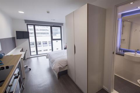 Studio to rent, North Hanover Street, Glasgow G4