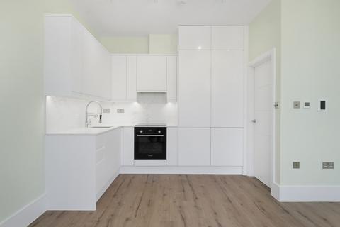 1 bedroom flat to rent, Sinclair Road, London, W14