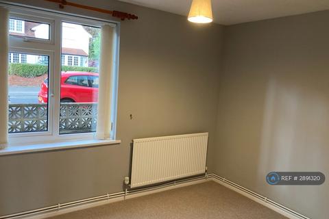 2 bedroom flat to rent, Park Lane, Chippenham, SN15