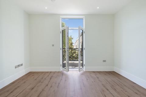 1 bedroom flat to rent, Sinclair Road, London, W14