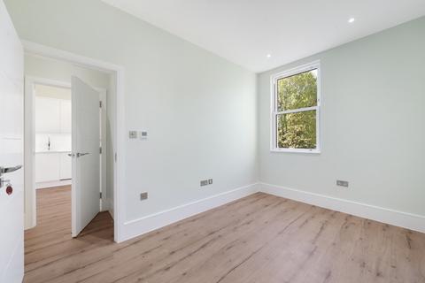 1 bedroom flat to rent, Sinclair Road, London, W14