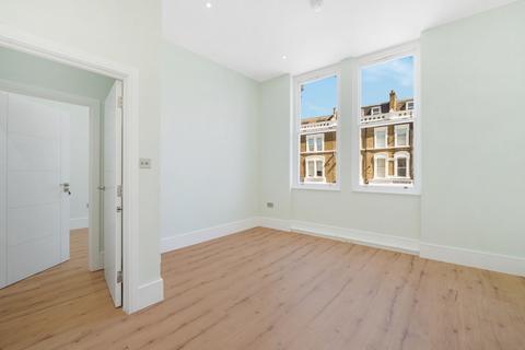 1 bedroom flat to rent, Sinclair Road, London, W14