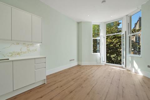 1 bedroom flat to rent, Sinclair Road, London, W14
