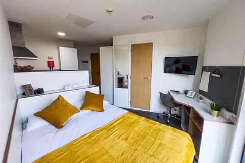 Studio to rent, North Hanover Street, Glasgow G4