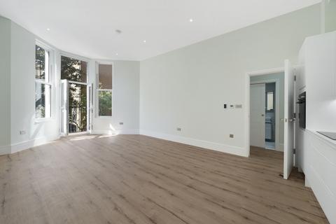 1 bedroom flat to rent, Sinclair Road, London, W14