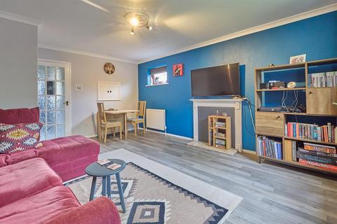 3 bedroom semi-detached house for sale, Dove Close, Hinckley
