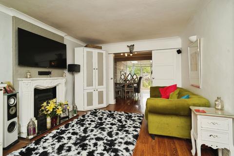 3 bedroom semi-detached house for sale, Helmsdale Close, Romford, RM1