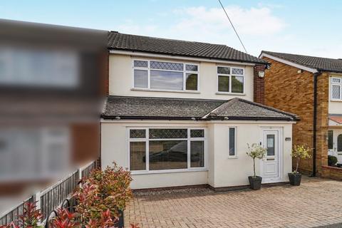 3 bedroom semi-detached house for sale, Helmsdale Close, Romford, RM1