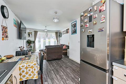 2 bedroom flat for sale, Terret Close, Walsall, West Midlands, WS1