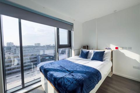 Studio to rent, North Hanover Street, Glasgow G4