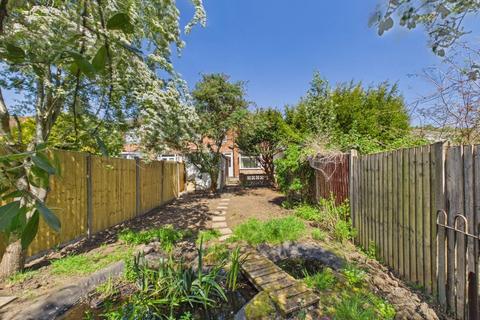 3 bedroom semi-detached house for sale, Thurncourt Road, Thurncourt, Leicester