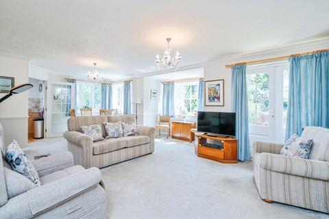 2 bedroom flat for sale, Upper Bognor Road, West Sussex PO21