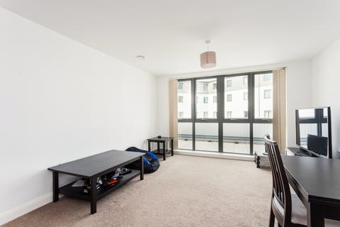 2 bedroom apartment to rent, Bennington Street Cheltenham GL50