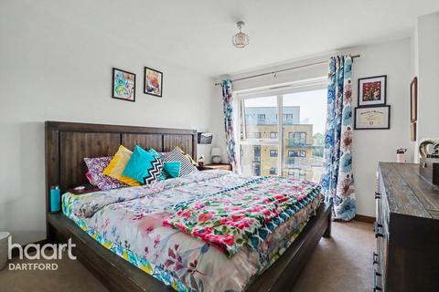 2 bedroom apartment for sale, Oldfield Place, Dartford