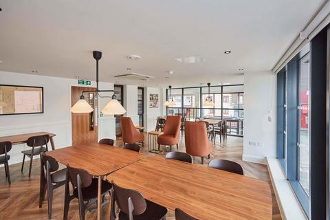 Studio to rent, Blackhorse Lane, London E17