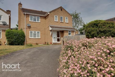 4 bedroom detached house to rent, Lingswood Park, Northampton