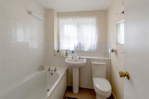 1 bedroom flat to rent, Portland Court, Stoke, Plymouth