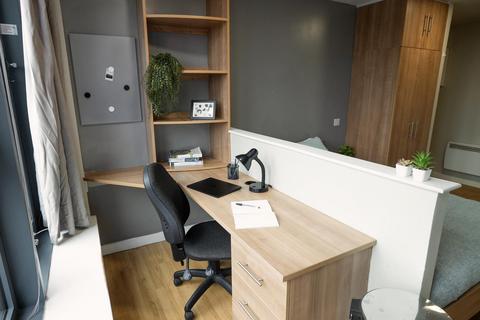 Studio to rent, Potterrow, Edinburgh EH8