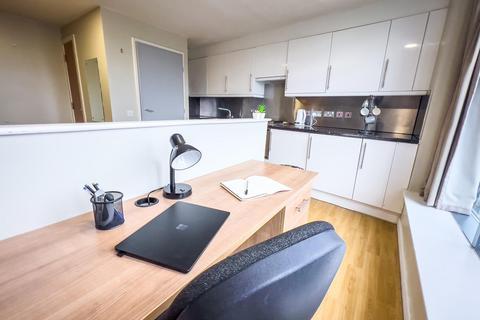 Studio to rent, Potterrow, Edinburgh EH8
