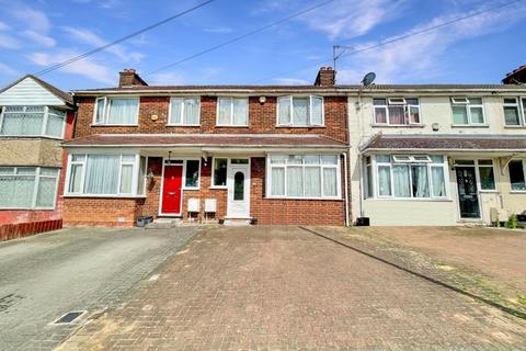 3 bedroom terraced house to rent, Hart Lane, Luton, Bedfordshire, LU2 0JH