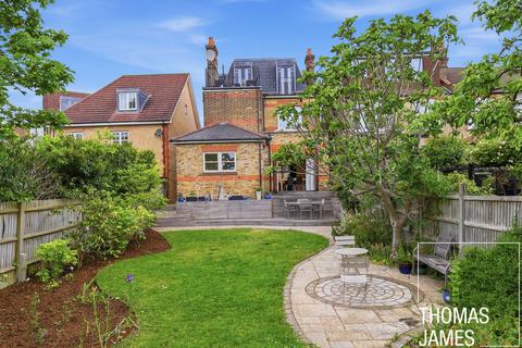 5 bedroom detached house for sale, Amberley Road, London, N13
